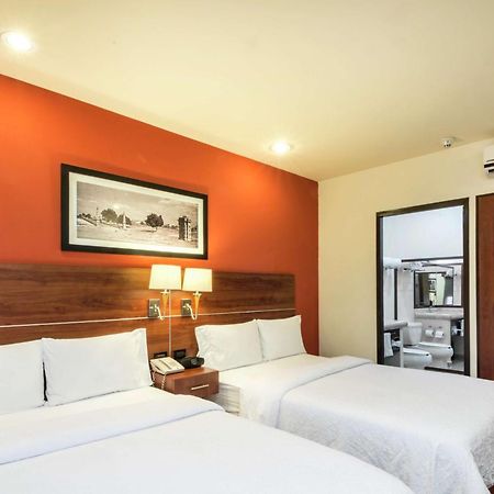 Hotel Hampton By Hilton San Juan del Río Zewnętrze zdjęcie