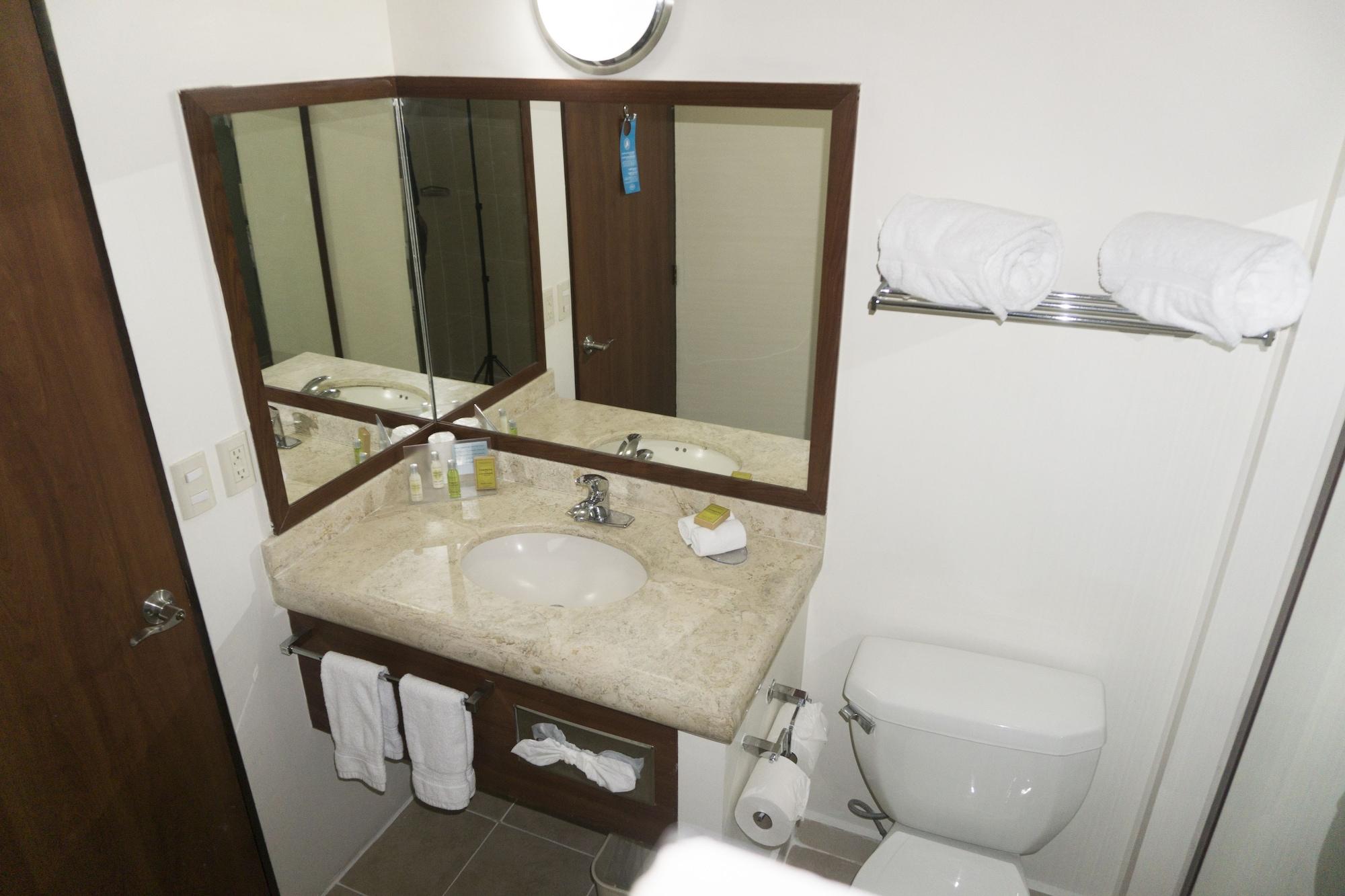 Hotel Hampton By Hilton San Juan del Río Zewnętrze zdjęcie