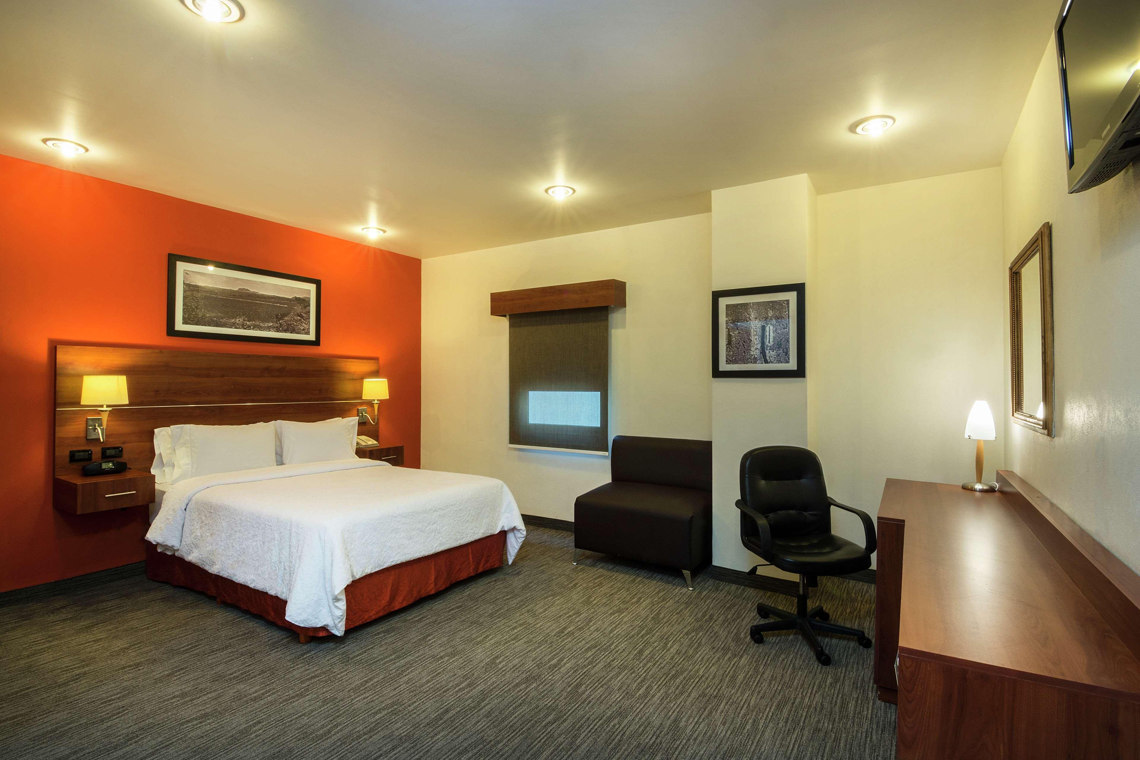 Hotel Hampton By Hilton San Juan del Río Zewnętrze zdjęcie