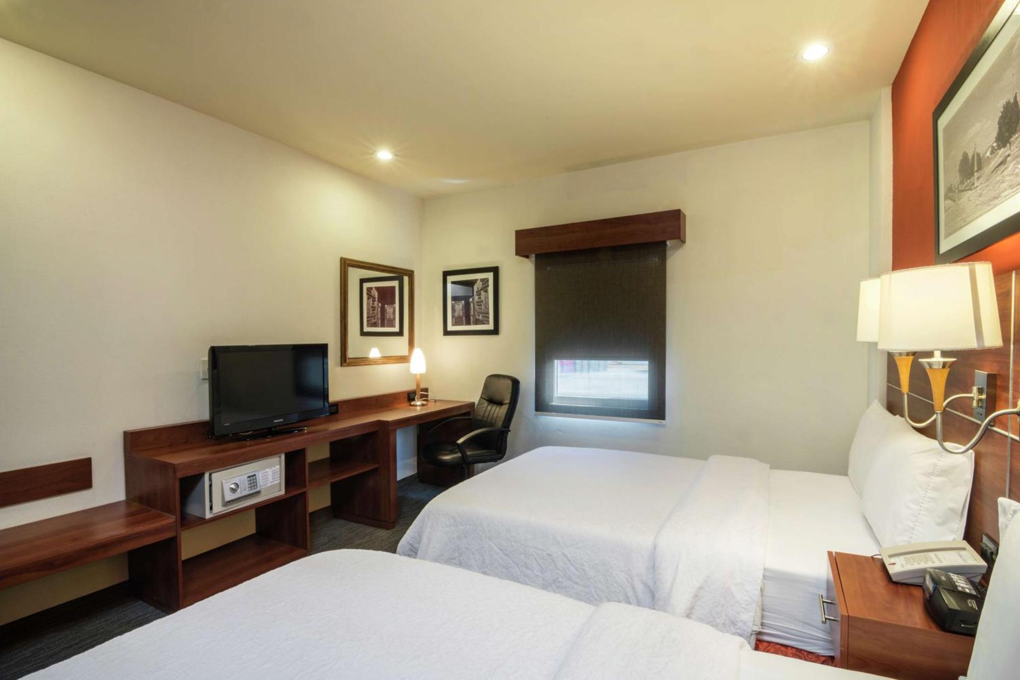 Hotel Hampton By Hilton San Juan del Río Zewnętrze zdjęcie