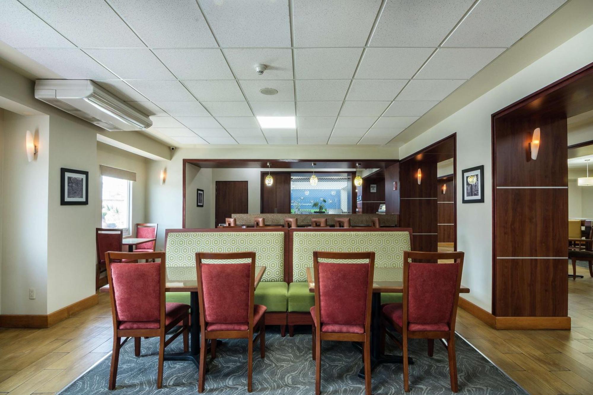 Hotel Hampton By Hilton San Juan del Río Zewnętrze zdjęcie